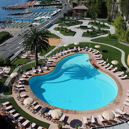 Ξενοδοχείο Grand Miramare